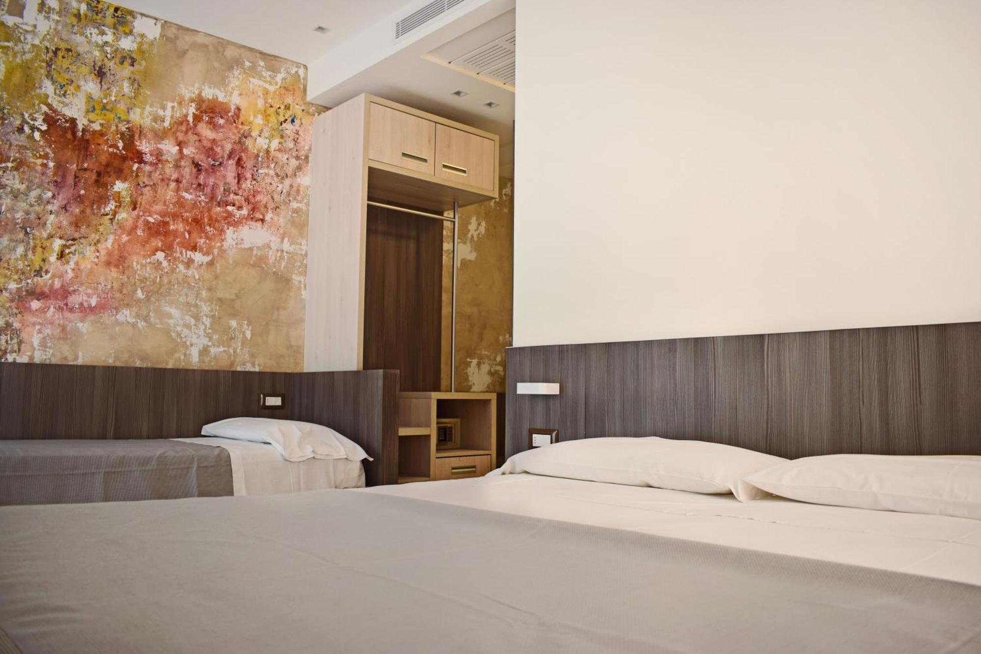 Hotel Muccioli Misano Adriatico Rum bild